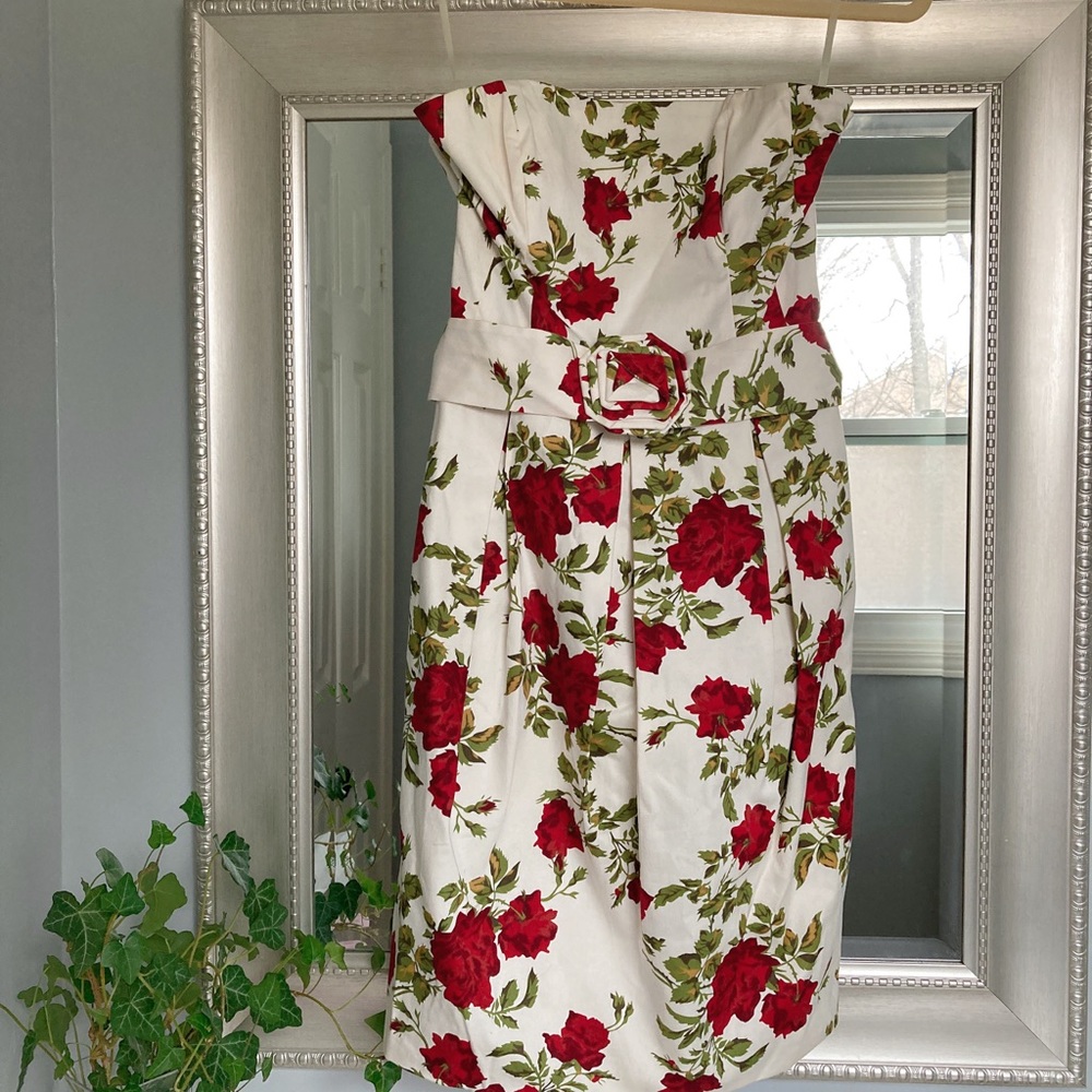 Forever 21 Rose pattern strapless Dress